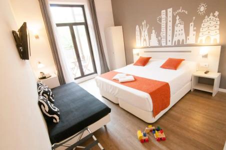 Hostal Live Barcelona - 19