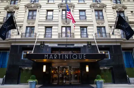 Martinique New York on Broadway, Curio Collection by Hilton - 0