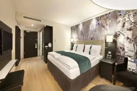 Premier Inn Berlin Alexanderplatz - 4