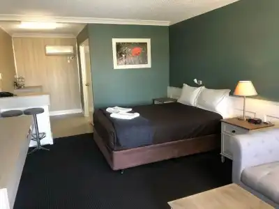 Dog Rock Motel - 84