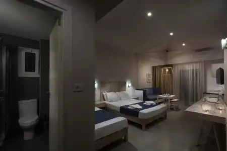 Sea View & Apartments - 90