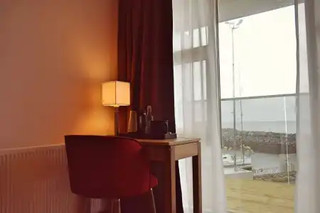 Duus by Keflavik Airport - 86