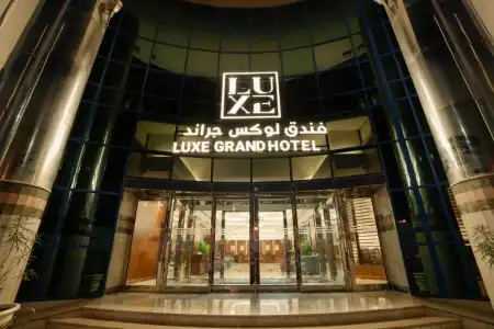 Luxe Grand Apartments - 43