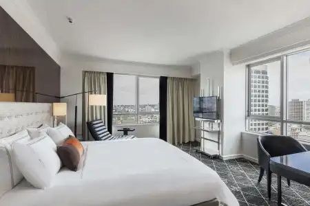 Swissotel Sydney - 43