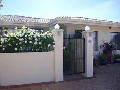 Astoria Retreat B&B - 23