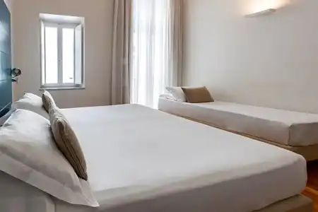 Piazza Bellini & Apartments - 67