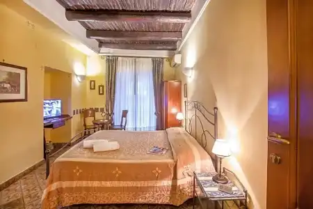 Alloggio dei Vassalli, In the Heart of the Historic Center - 44