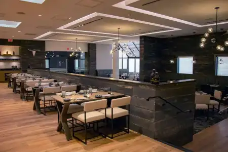 DoubleTree by Hilton Wichita Airport - 27