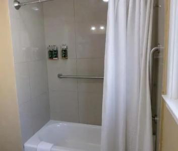 Carmel Wayfarer Inn - 23