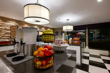 Hampton Inn San Diego-Kearny Mesa - 28