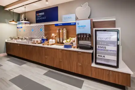 Holiday Inn Express Rochester South - Mayo Area by IHG - 25
