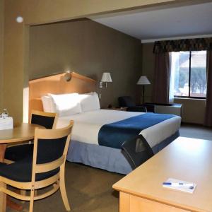 Marco LaGuardia & Suites - 27