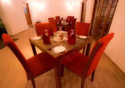 Ellen's Place - 25