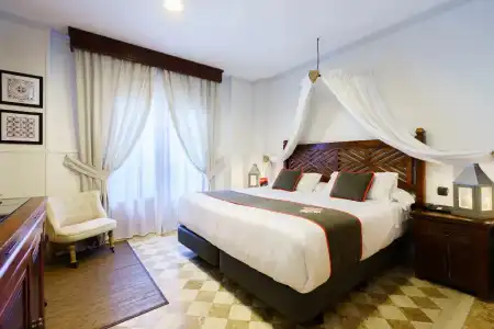 Boutique Reina Mora - 1