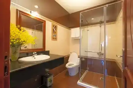 Mai Vang - 21