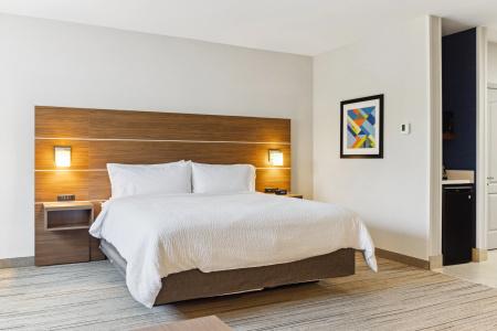 Holiday Inn Express & Suites Mountain View Silicon Valley by IHG - 20