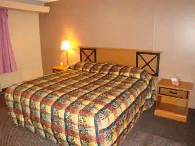Economy Inn - 15
