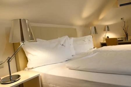 Caroline Mathilde - 24