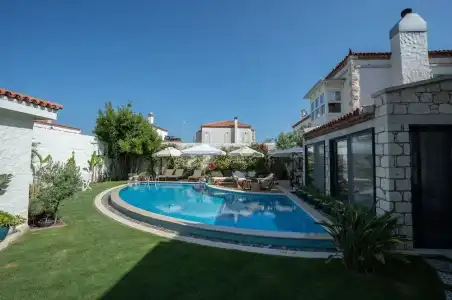 Sedirli Ev Alacati - 15
