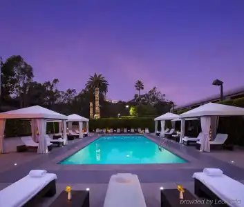 Luxe Sunset Boulevard - 15