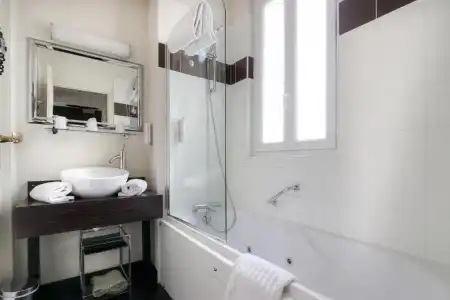 Best Western Brittany - 74