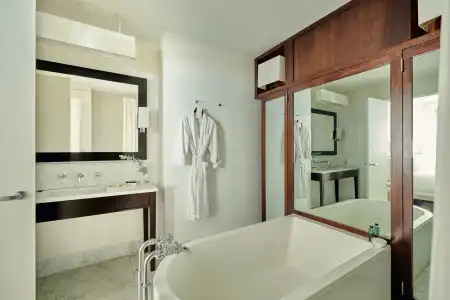 The Mercer - 7