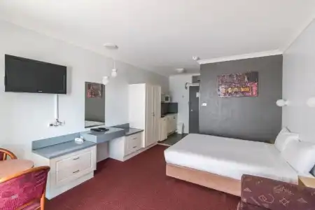 Port Aloha Motel - 48