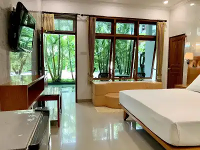 Febri's & Spa - 4