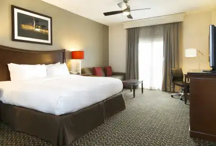 DoubleTree Suites by Hilton Lexington - 5