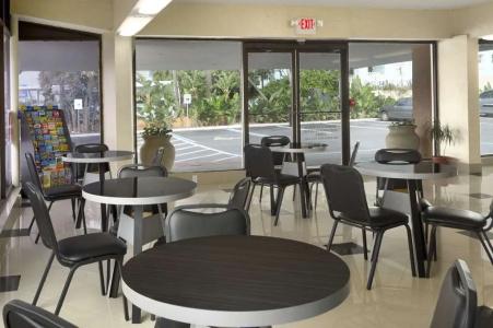 Quality Inn Daytona Beach Oceanfront - 17