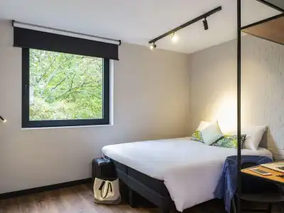 Ibis Brussels Centre Châtelain - 1