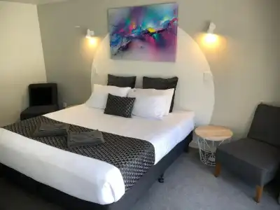 Half Moon Bay Motel - 149