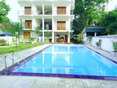 OYO 348 Ocean Bay Surf Resort - 7