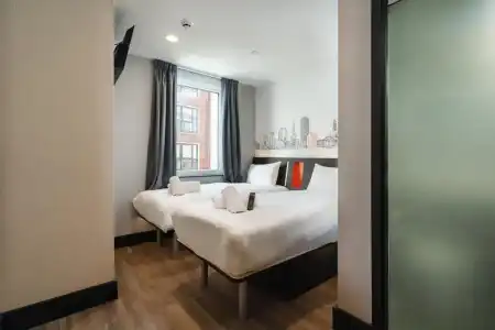 easyCardiff - 36