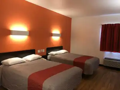 Motel 6 Woodway, TX - 2