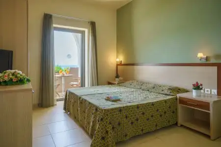 Alianthos Beach - 36