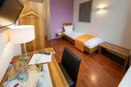 AMH Airport-Messe-Hotel - 29