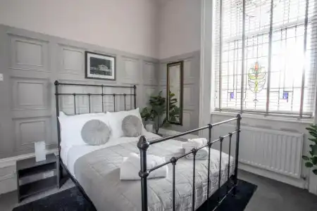 Brunswick Square - 33