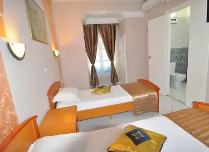 Hôtel Les Palmes d'Or - 39