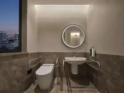 Hilton Garden Inn West Lake - 49