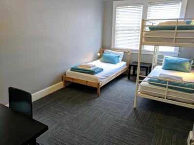 The Wayfaring Buckeye Hostel - 7