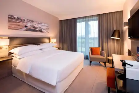 Sheraton Duesseldorf Airport - 58