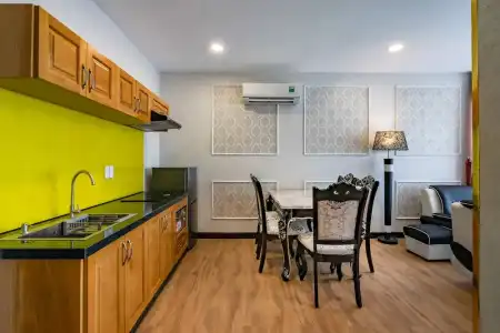 Emerald Central - 219