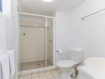 Bella Mare Beachside Apartments - 24