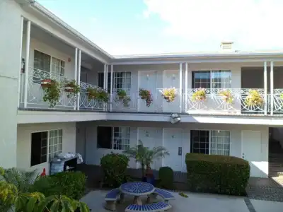 Ocean Park Inn - 0
