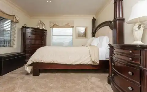 Hibiscus Oceanfront Resort - 29