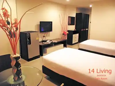 14 Living - 76