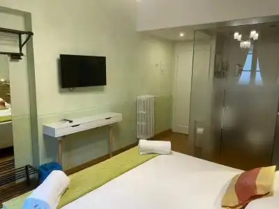 N4U Guest House - 12