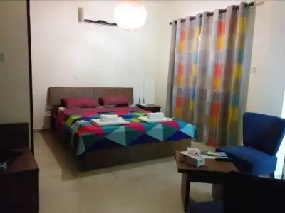 Lakis Court - 4