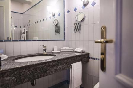 Regina Adelaide & Spa - 19